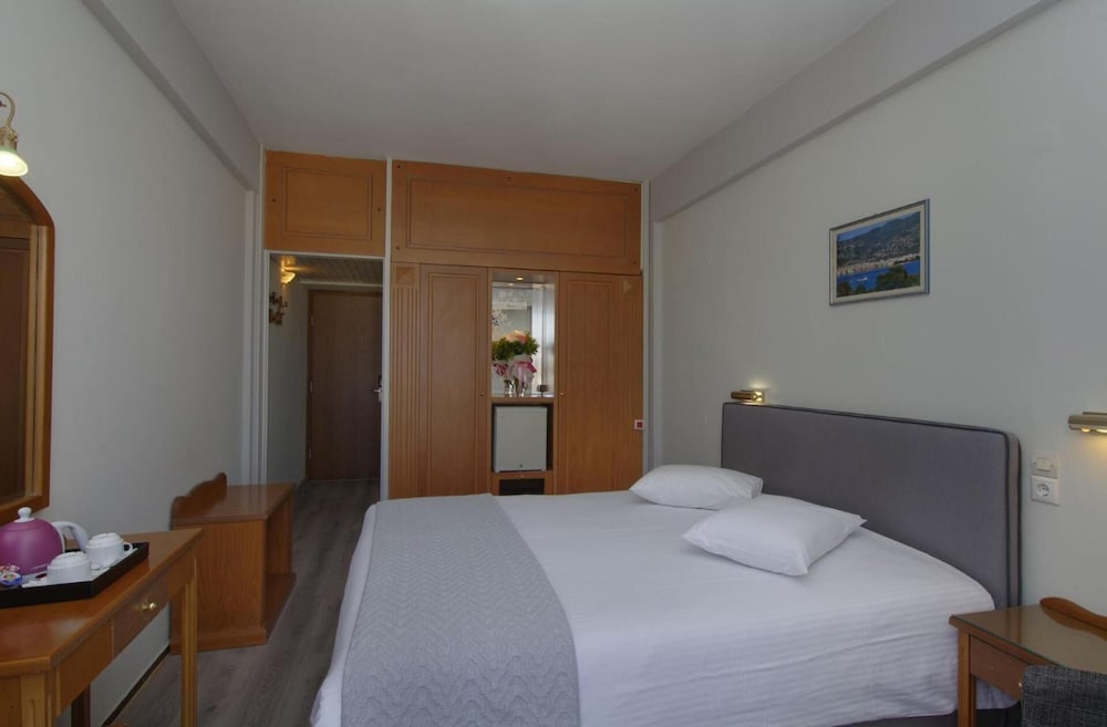 Фото Hotel Nefeli