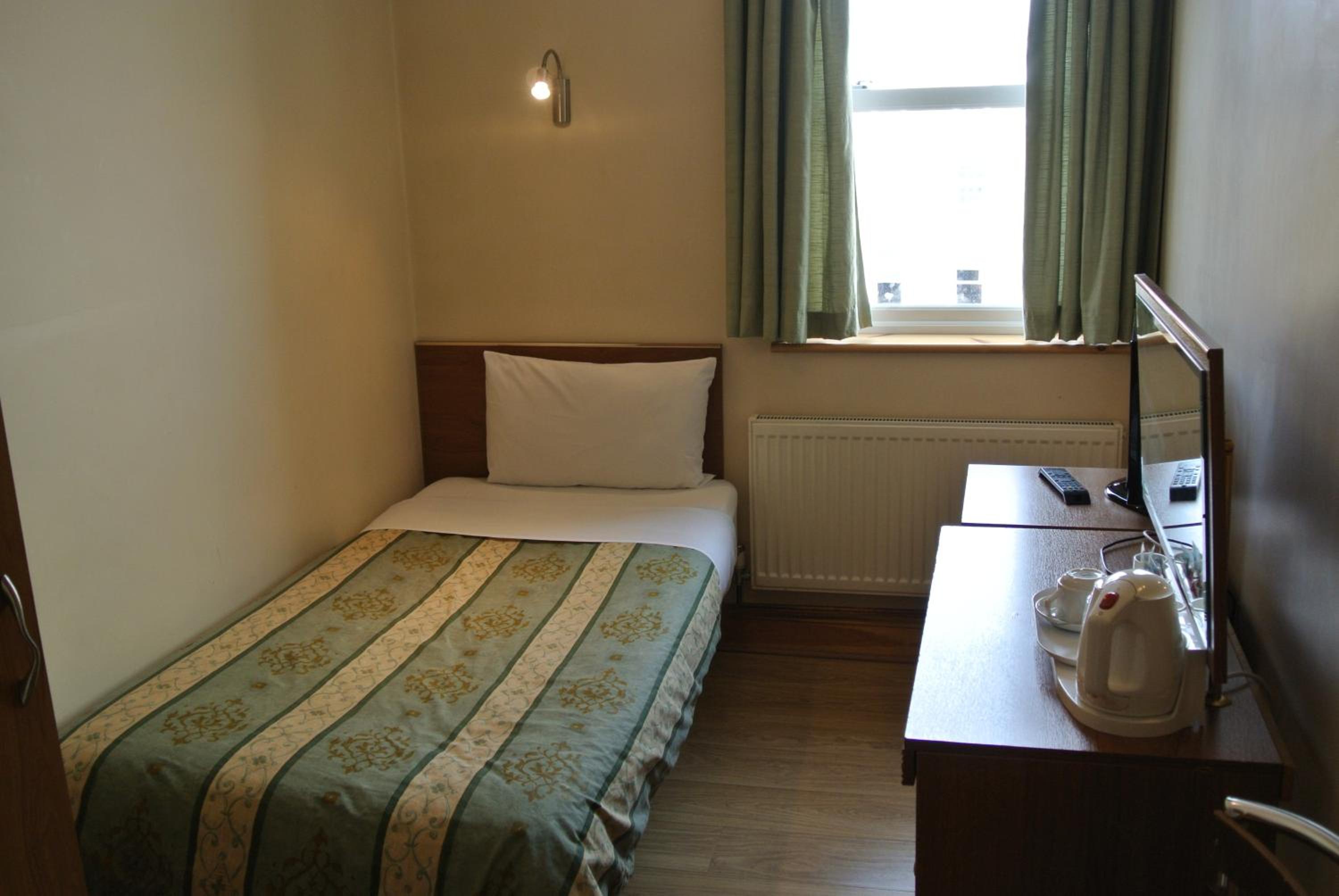 Фото Carlton Hotel Kings Cross