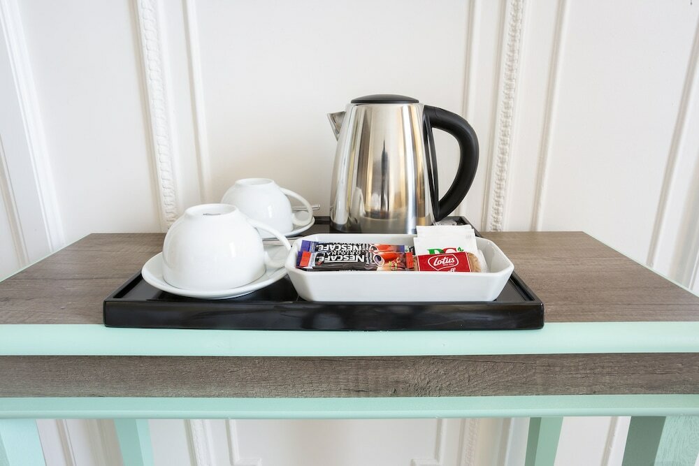 Фото Astor Court Hotel