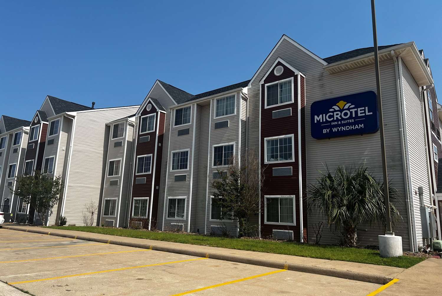 Фото Microtel Inn & Suites by Wyndham Houston