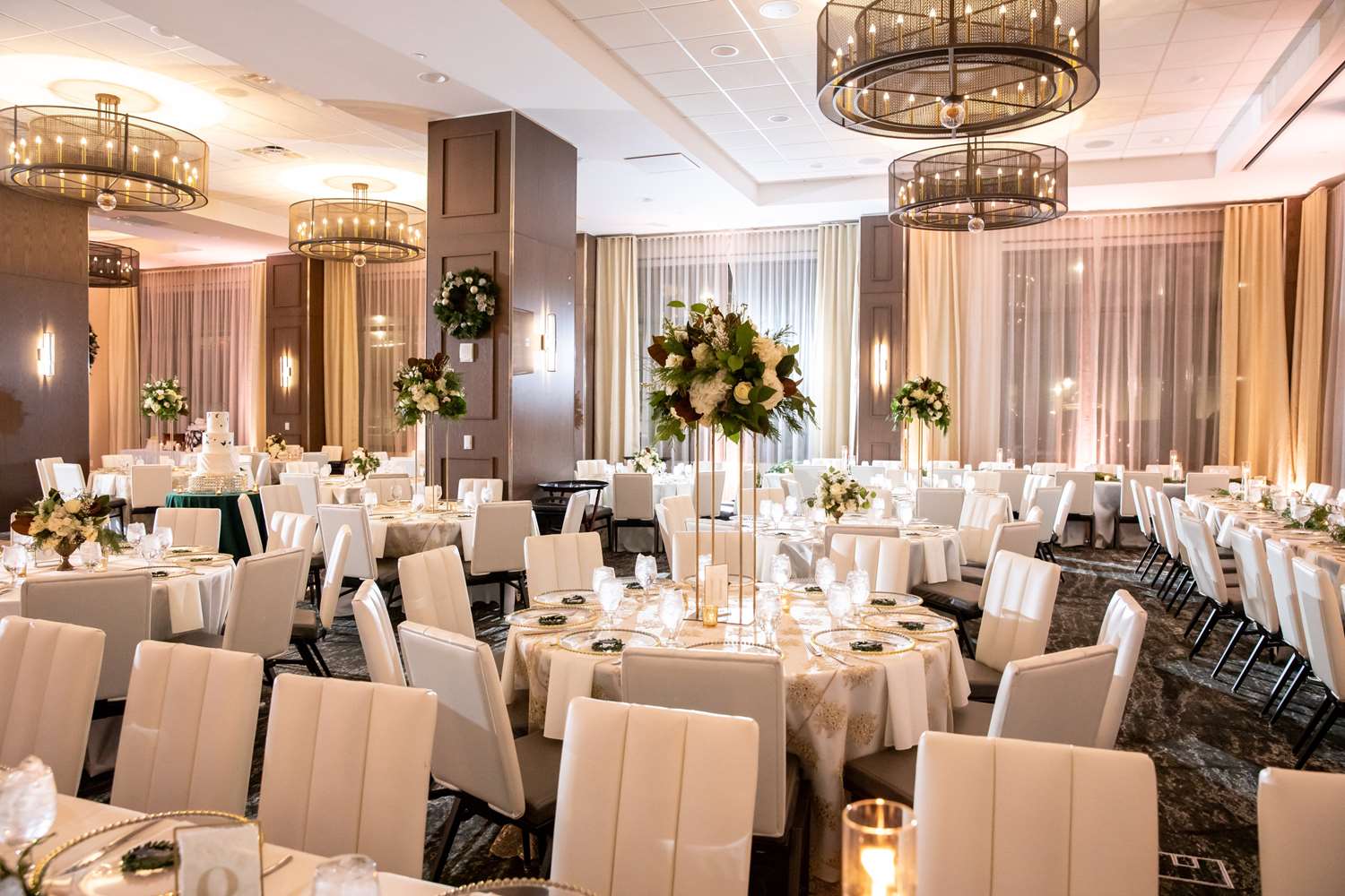 Фото Embassy Suites by Hilton Pittsburgh Downtown