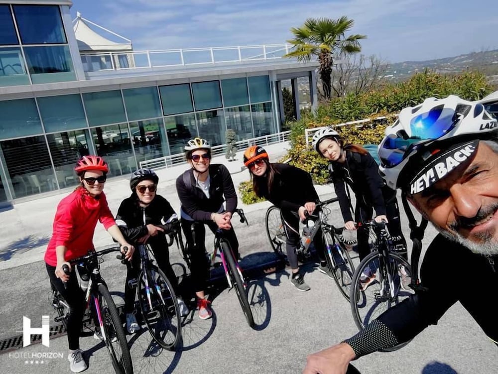 Фото Hotel Horizon