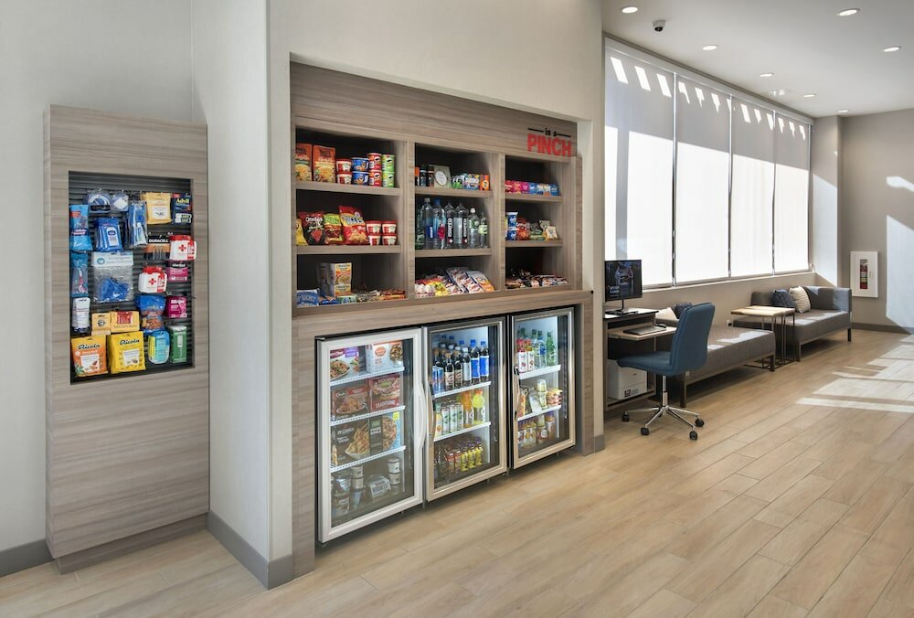 Фото TownePlace Suites by Marriott New York Brooklyn