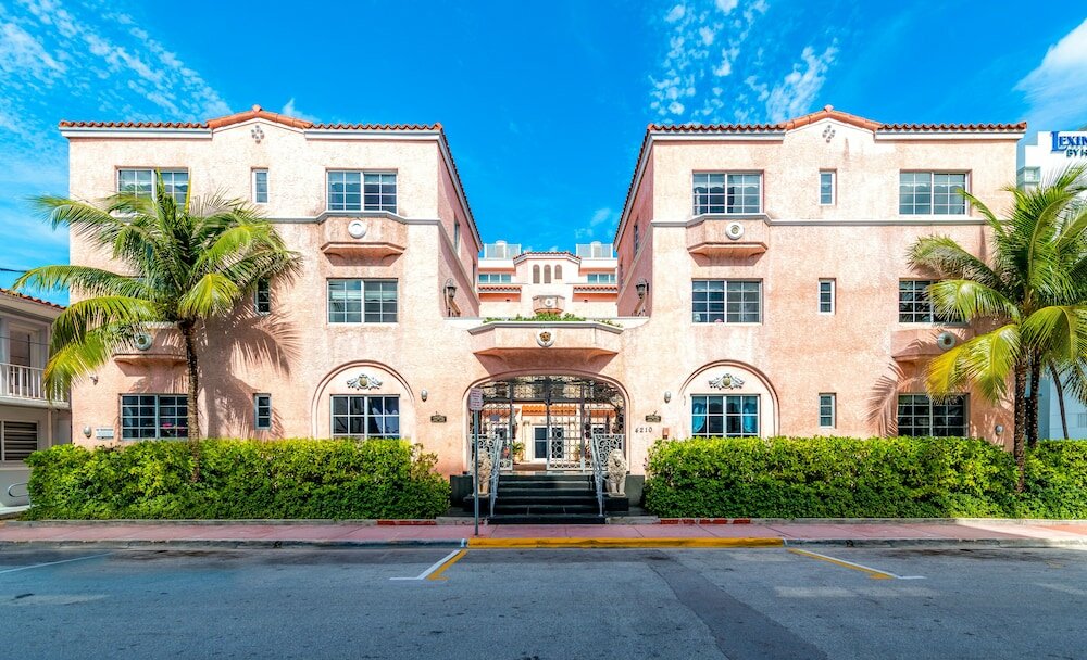 Фото Secret Garden Miami Beach