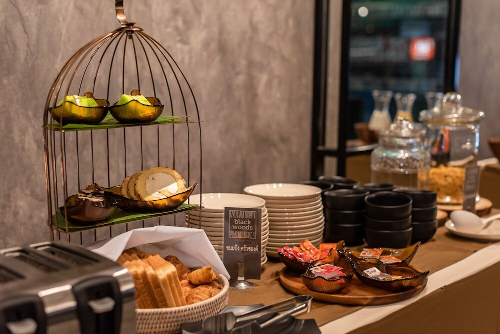 Фото Blackwoods Hotel Pattaya