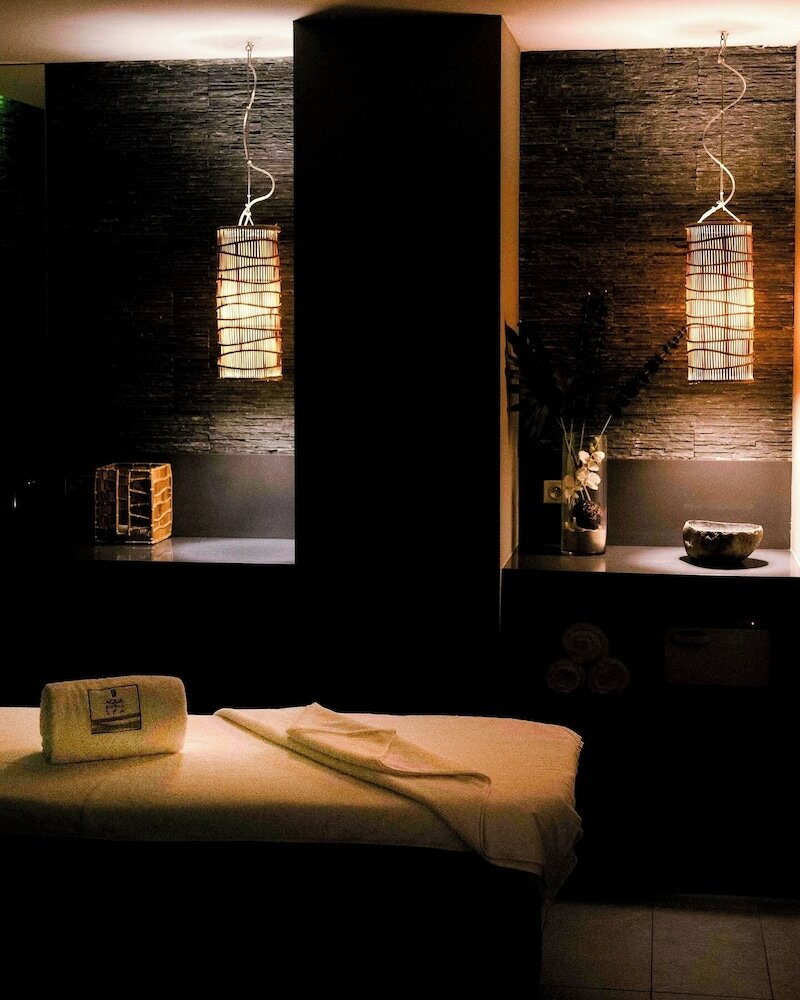 Фото Chateau Royal Beach Resort and SPA