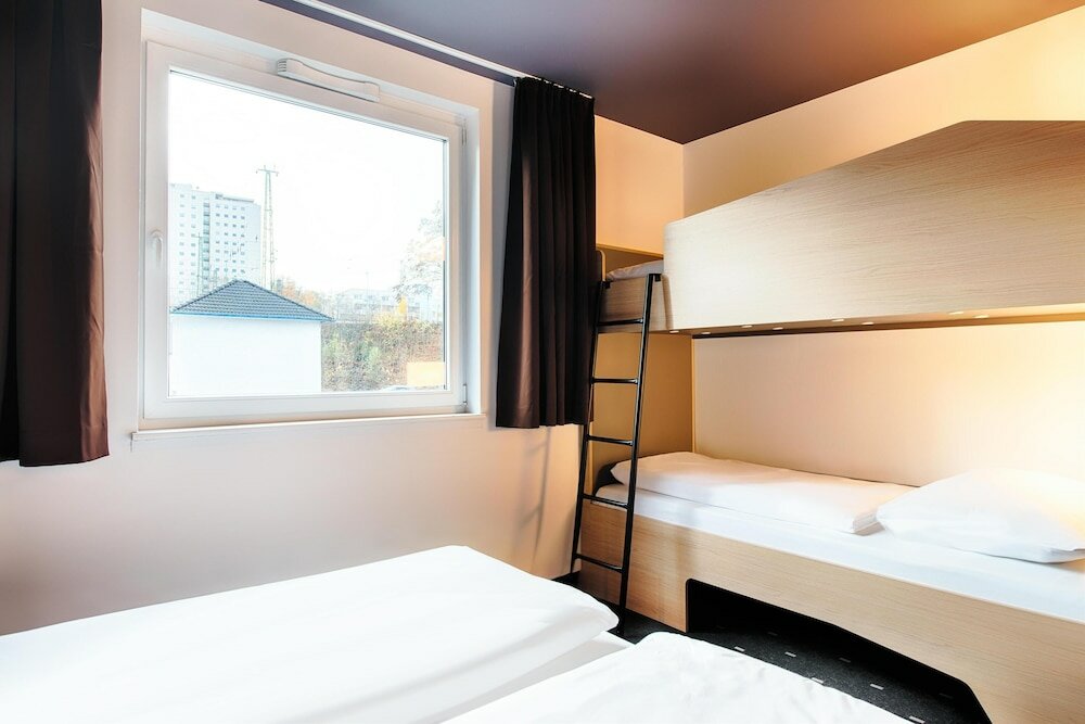 Фото B&b Hotel Kaiserslautern