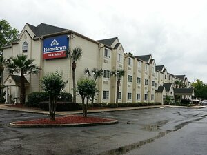 Гостиница Hometown Inn & Suites Jacksonville - Butler Blvd. Southpoint