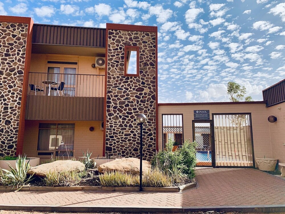 Фото Desert Cave Hotel