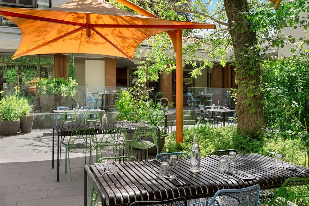 Фото Peppers Gallery Hotel Canberra