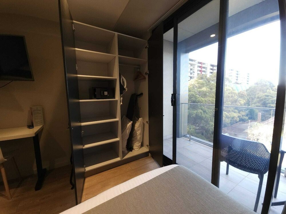 Фото Studio 8 Residences - Adults Only