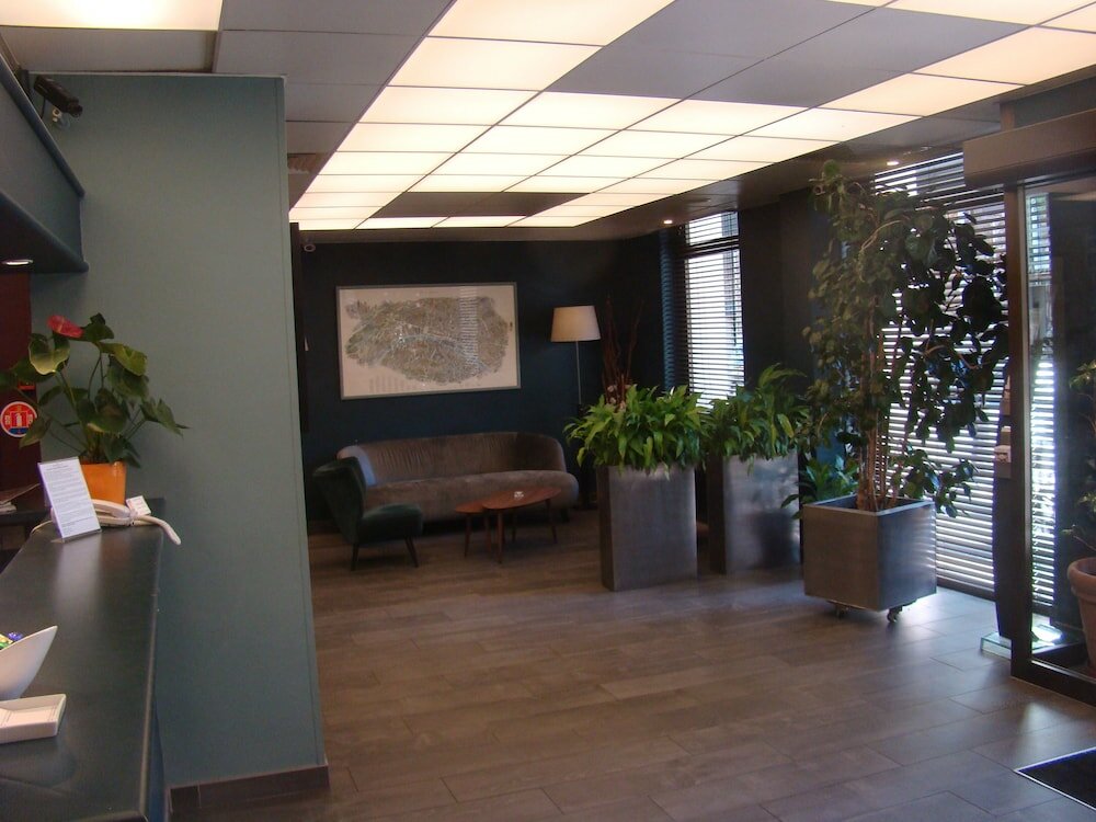 Фото Hotel Montparnasse Alesia