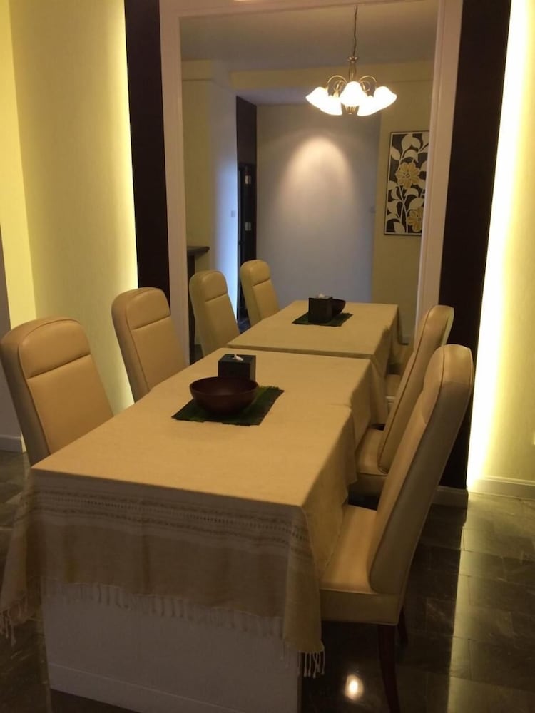 Фото Royal Lanna Hotel
