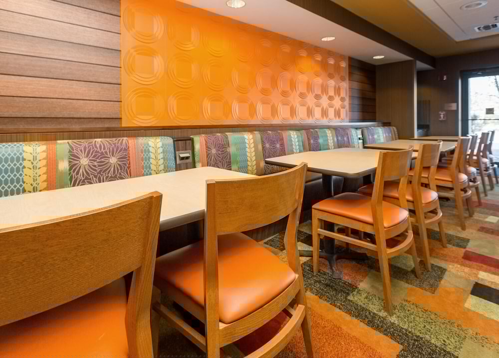 Фото Fairfield Inn and Suites by Marriott Des Moines West