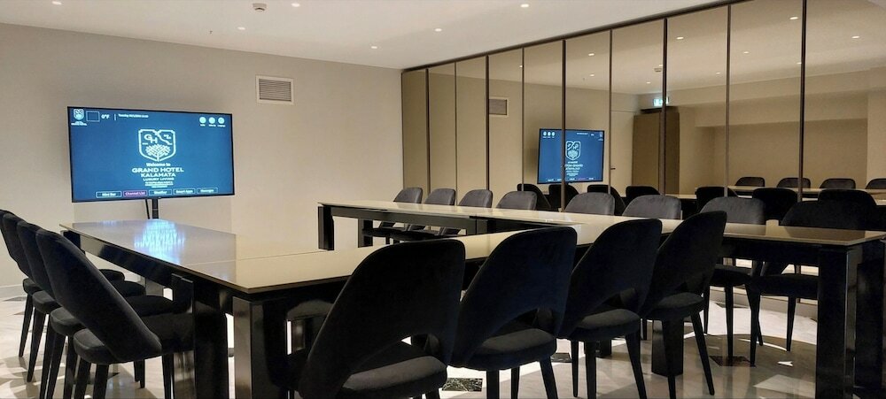 Фото Grand Hotel Kalamata