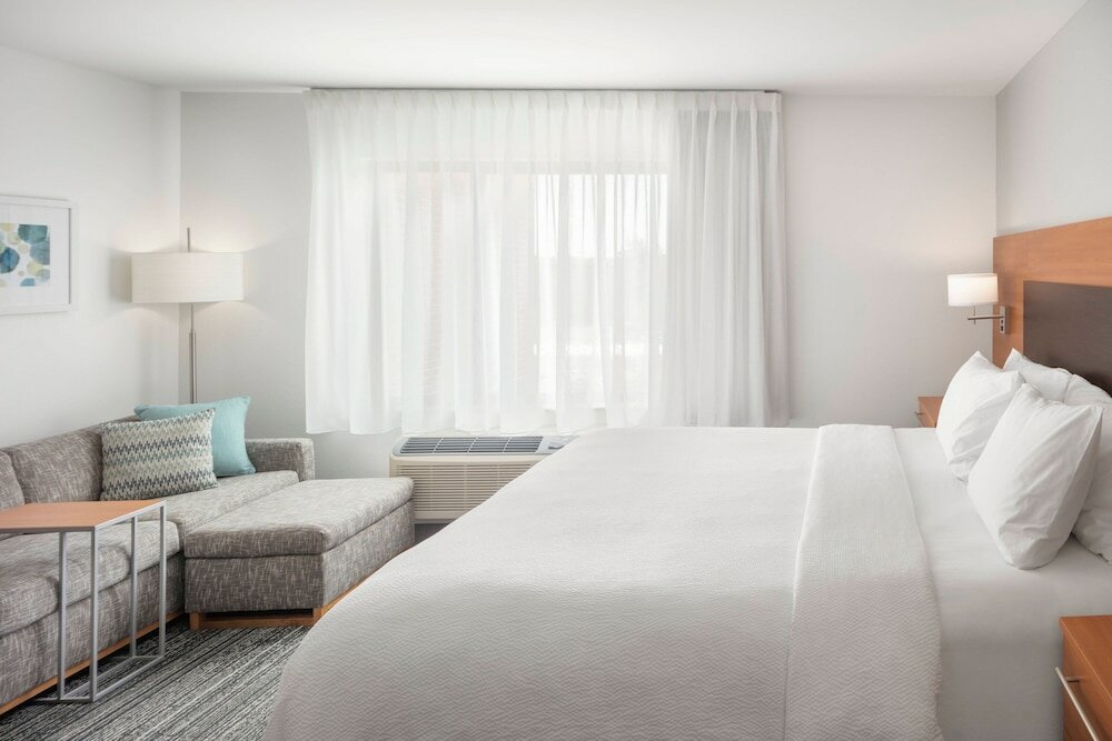 Фото TownePlace Suites by Marriott Bangor