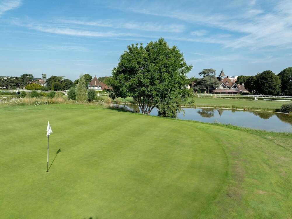 Фото Renaissance Paris Hippodrome De St. Cloud Hotel