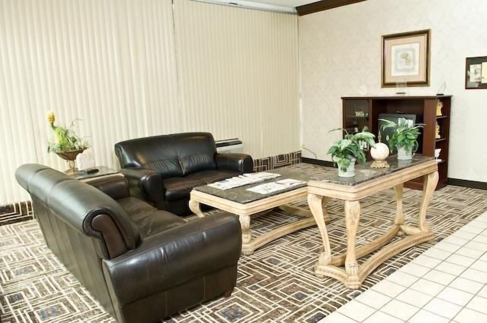 Фото Guest Lodge Pageland