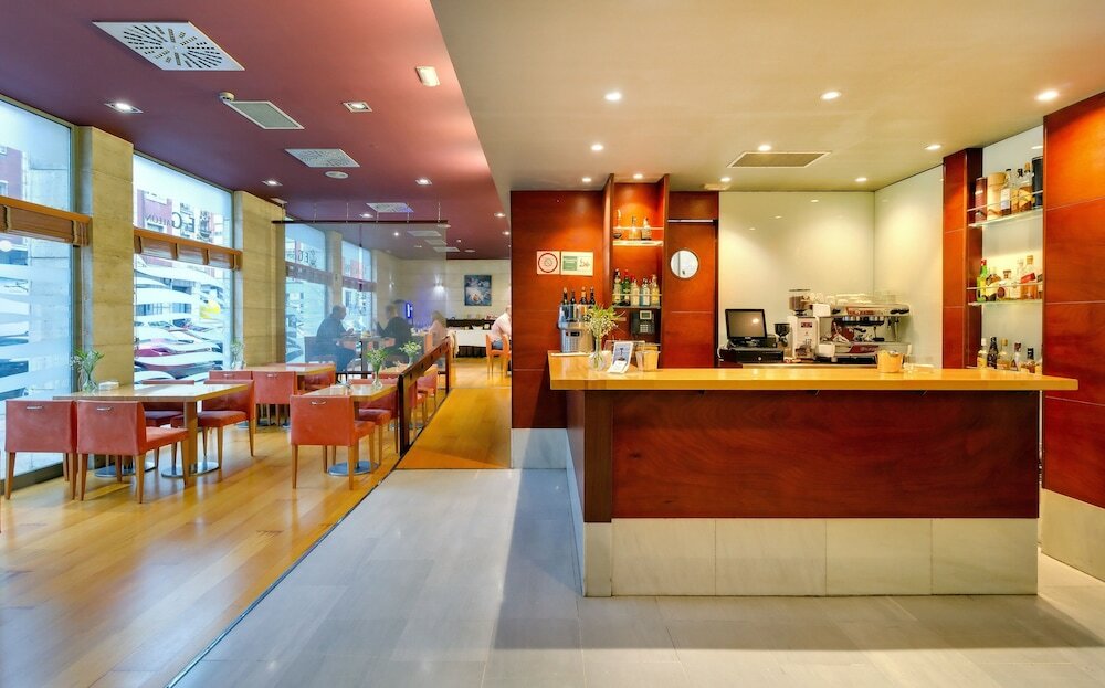 Фото Oca Villa de Avilés Hotel