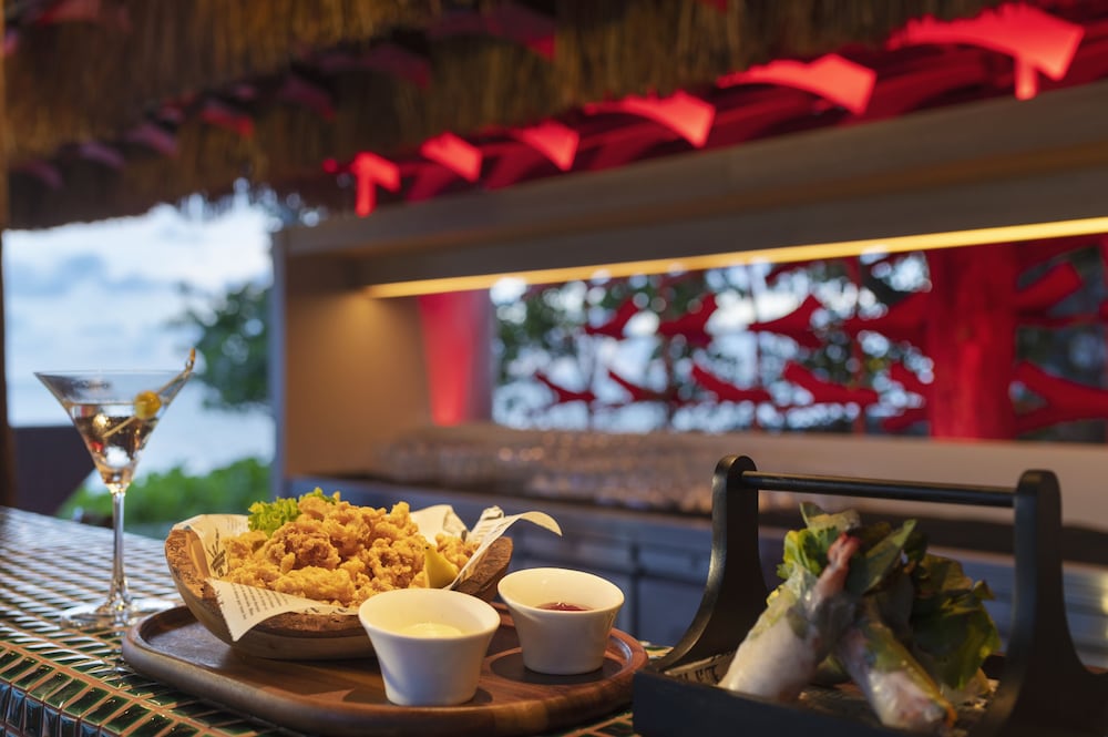 Фото Mercure Rayong Lomtalay Villas & Resort