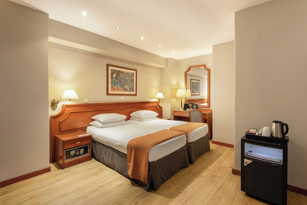 Фото Holiday Inn Thessaloniki Hotel