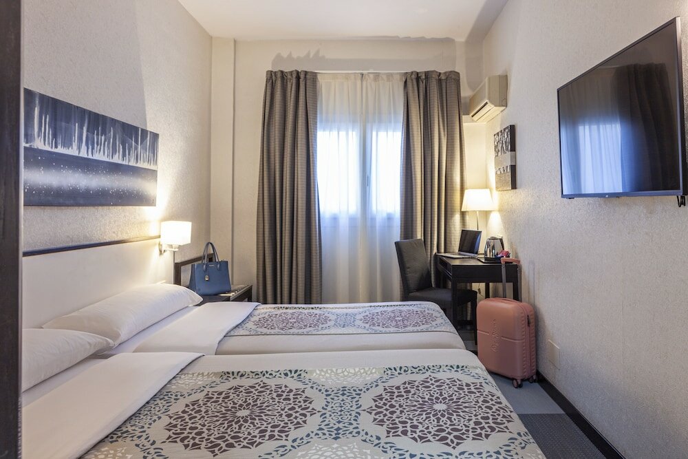 Фото Hotel Macià Plaza