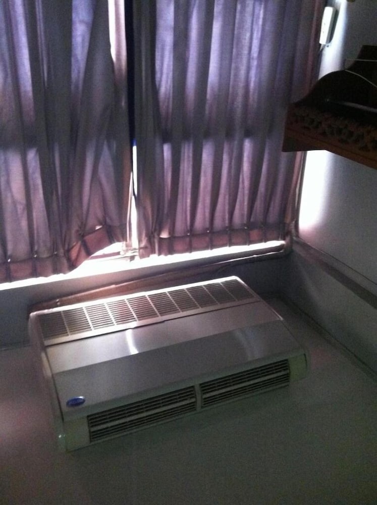 Фото White Orchid Inn