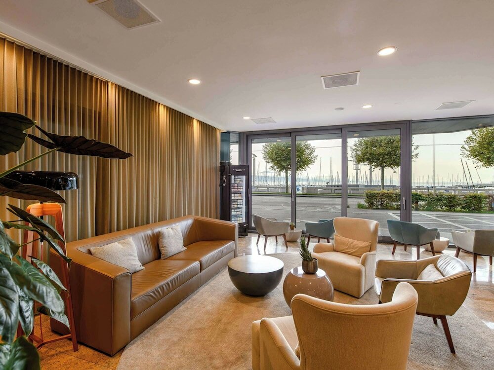 Фото Mövenpick Hotel Lausanne