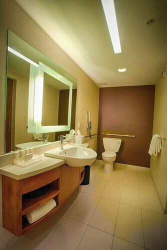 Гостиница Springhill Suites Canton в Кантоне