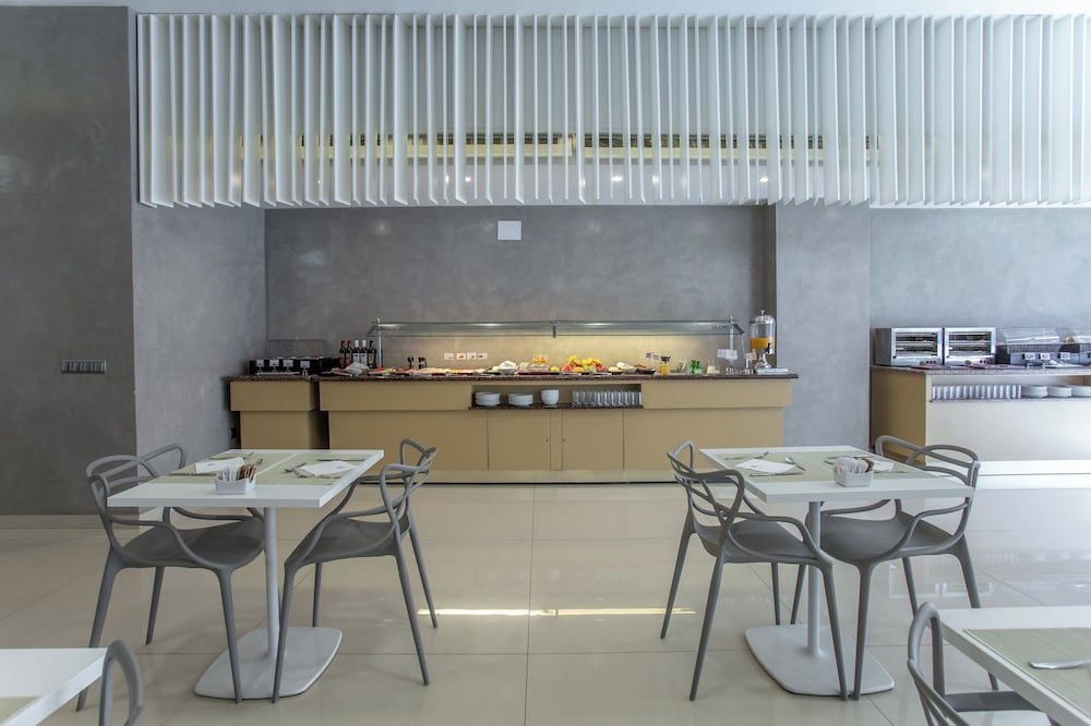 Фото Hotel Monte Puertatierra