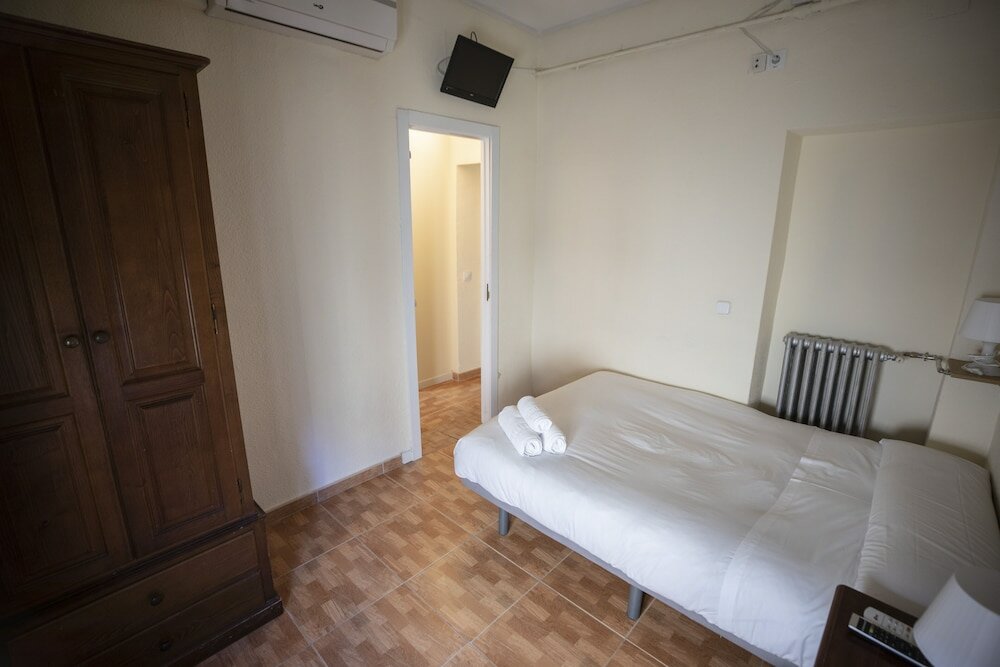 Фото Hostal Los Perales