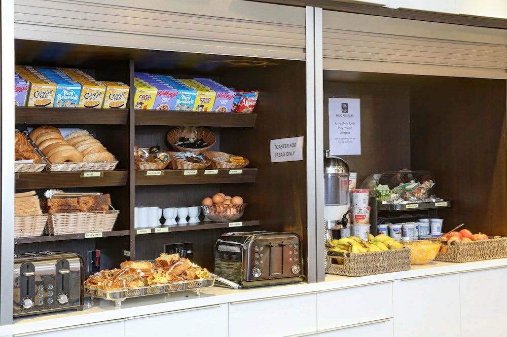 Фото Best Western Buckingham Palace Rd