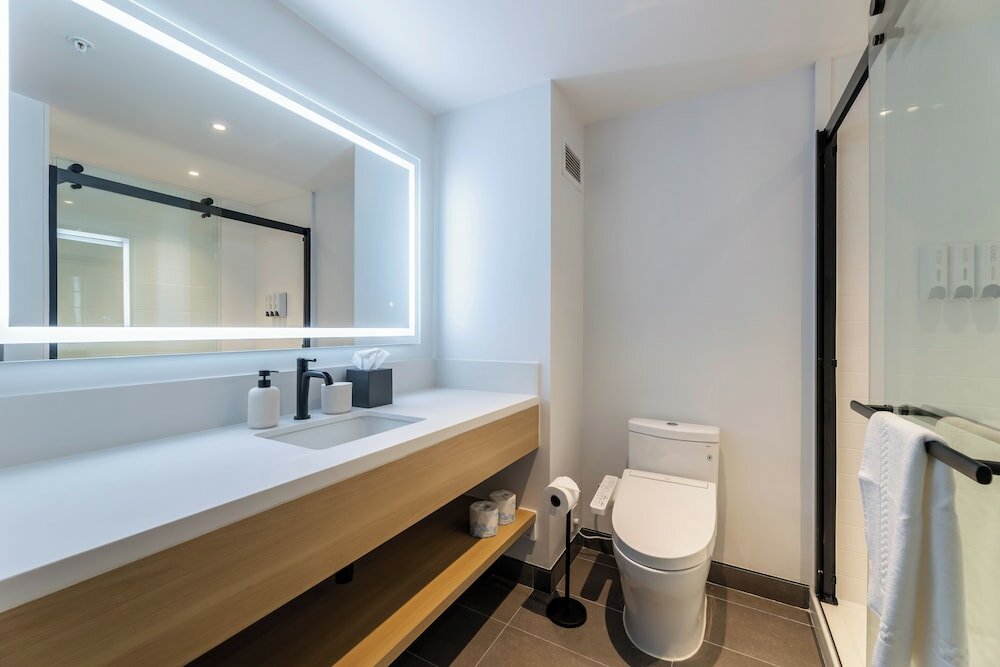 Фото Hotel Mai Downtown Long Beach