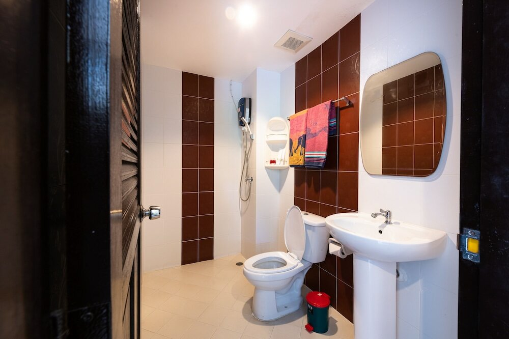 Фото Baan Yuyen Karon Guesthouse