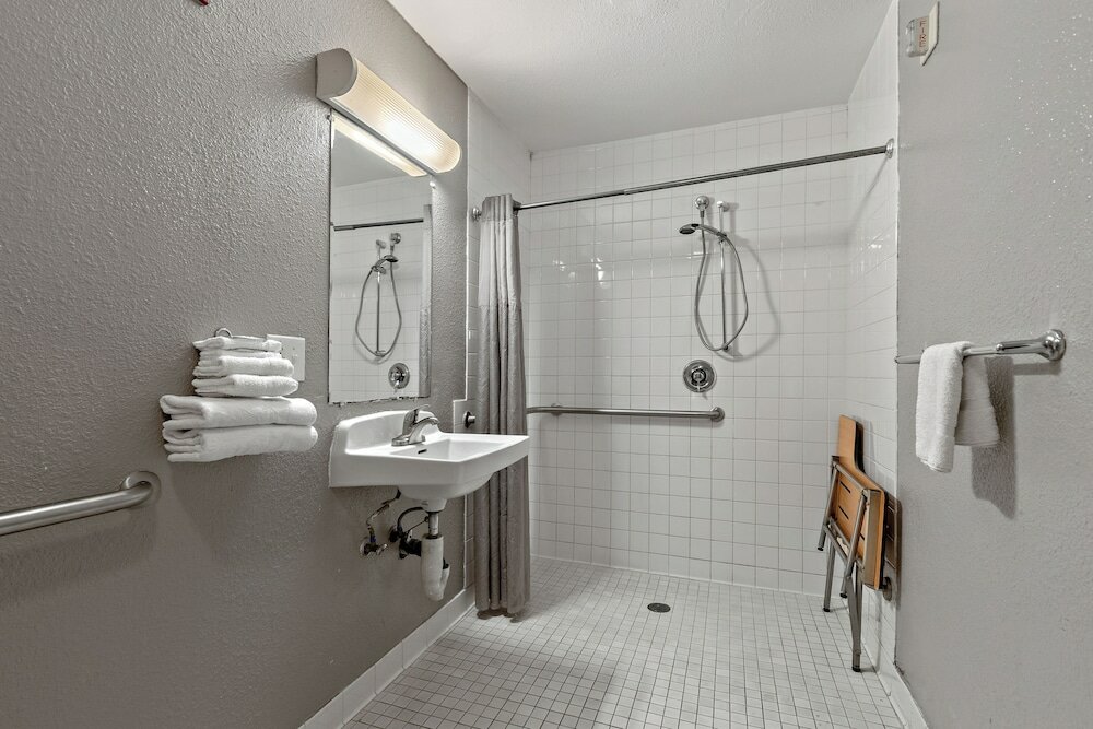 Фото Motel 6 San Diego, Ca - North