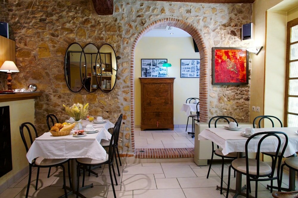 Фото Modern Hotel