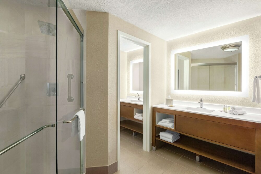 Фото Doubletree by Hilton Orlando Downtown