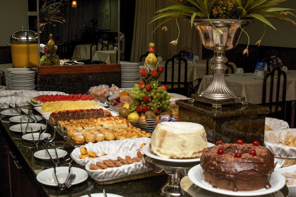 Фото Bristol Exceler Plaza Hotel