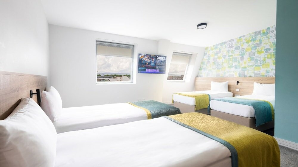 Фото Camden Deluxe Hotel