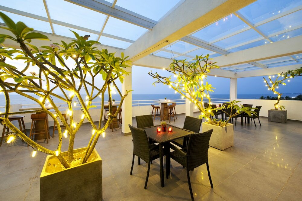 Фото The Beach Apartments