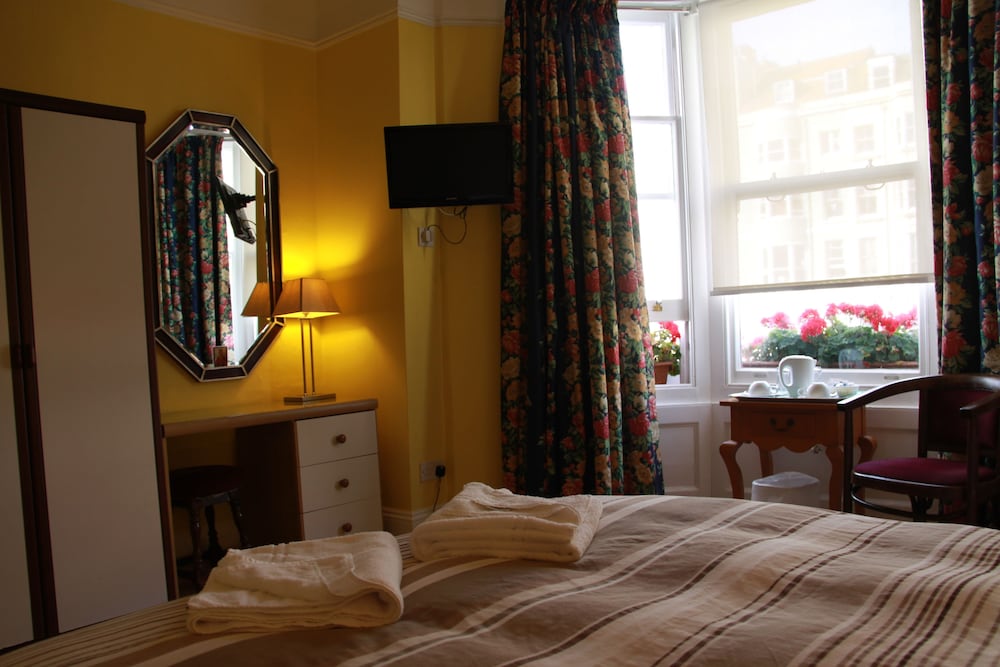 Фото Ambassador Hotel