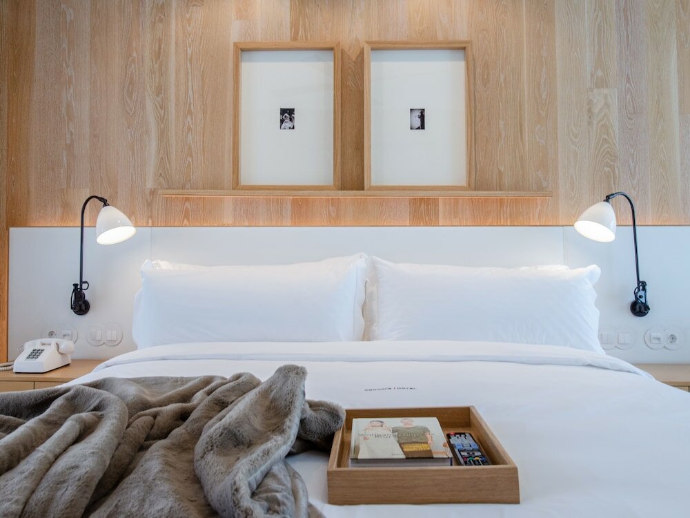 Фото Browns Avenue Hotel