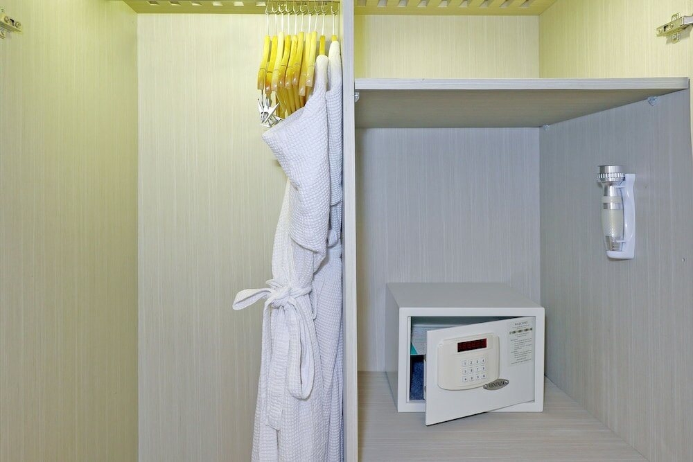 Фото Swiss-Belhotel Cirebon