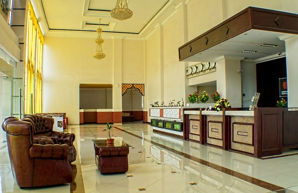 Фото Grand City Batu Hotel