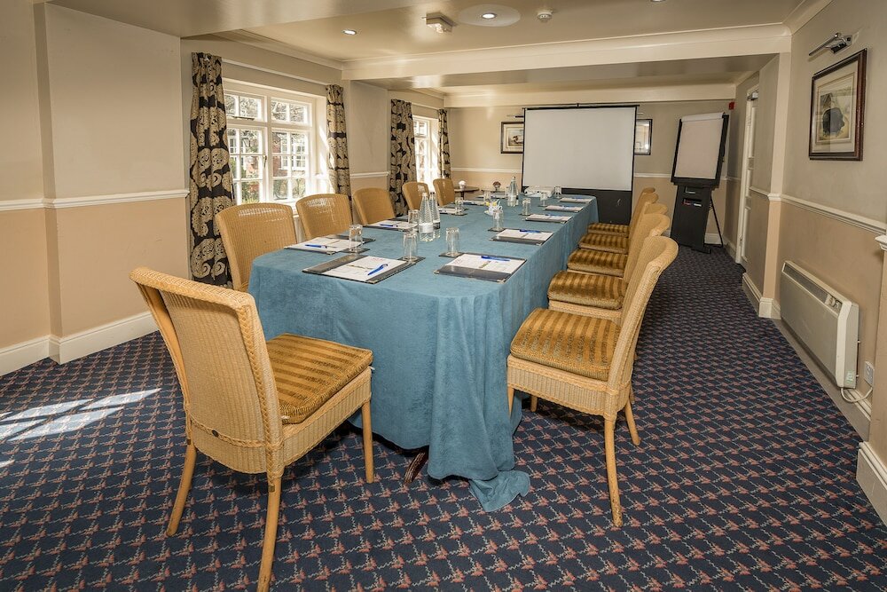 Фото Brook Marston Farm Hotel