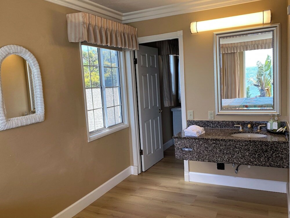 Фото Cliff House Inn On The Ocean