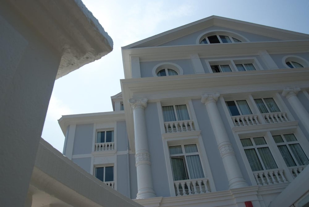 Фото Hotel Hoyuela