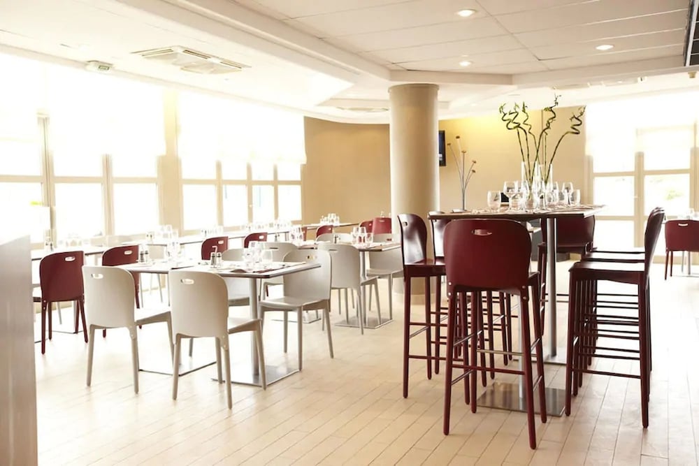 Фото Campanile Paris Est - Bobigny