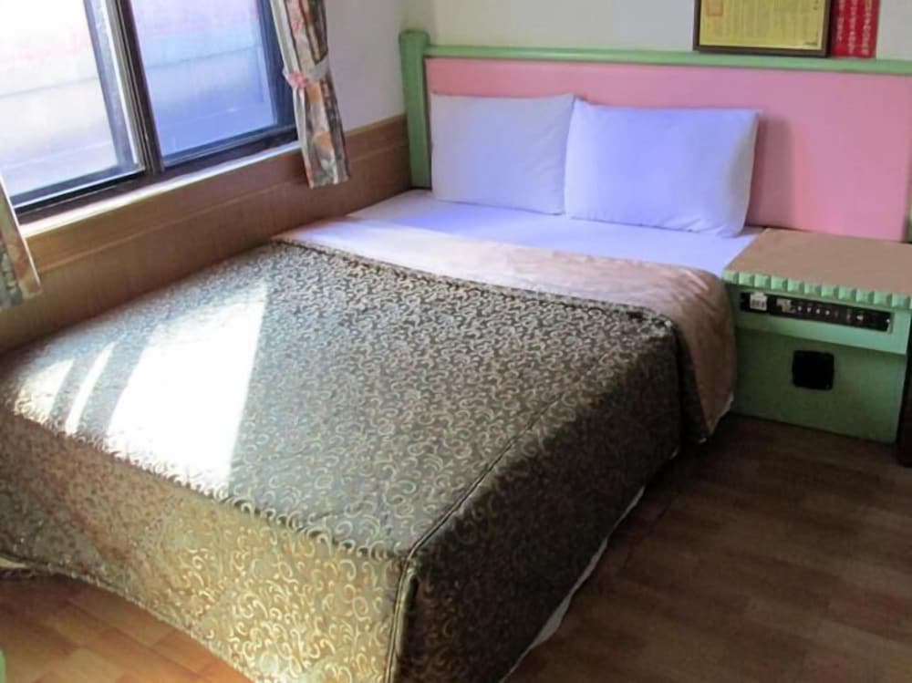 Фото One Plus One Hotel