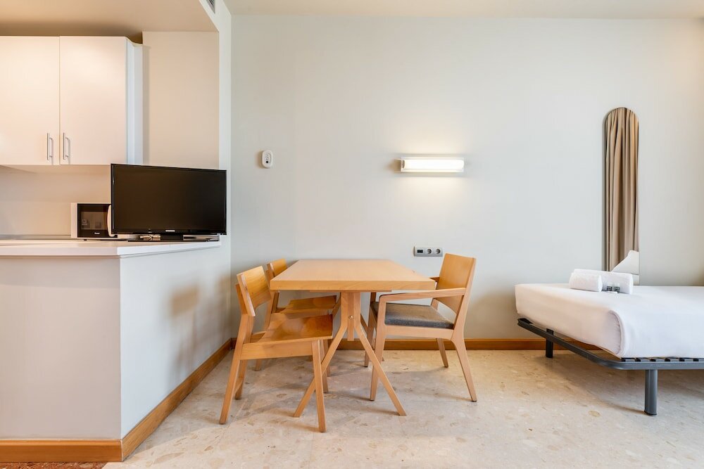 Фото Apartahotel Exe Campus San Mamés